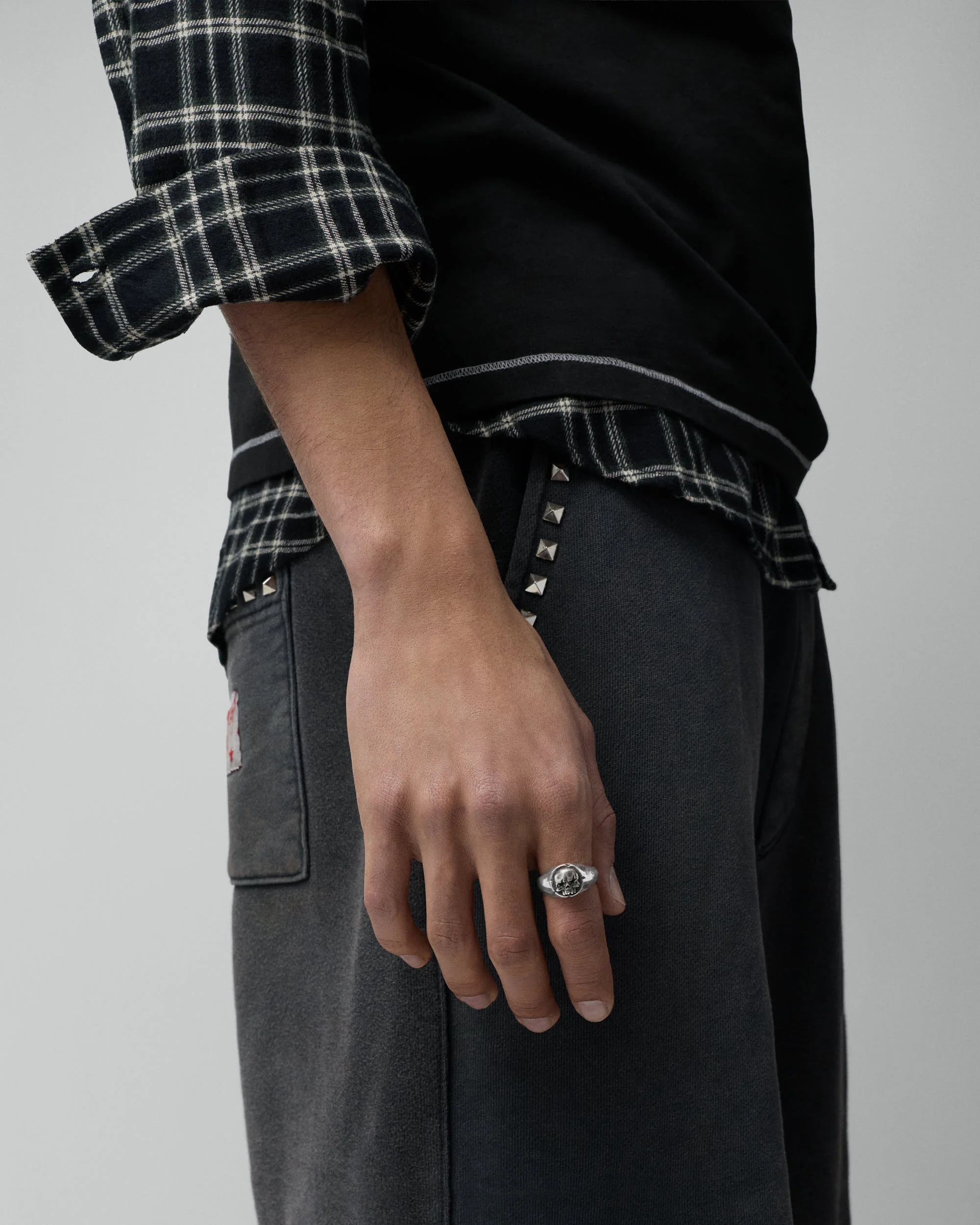 Skull Signet Ring - Image 2