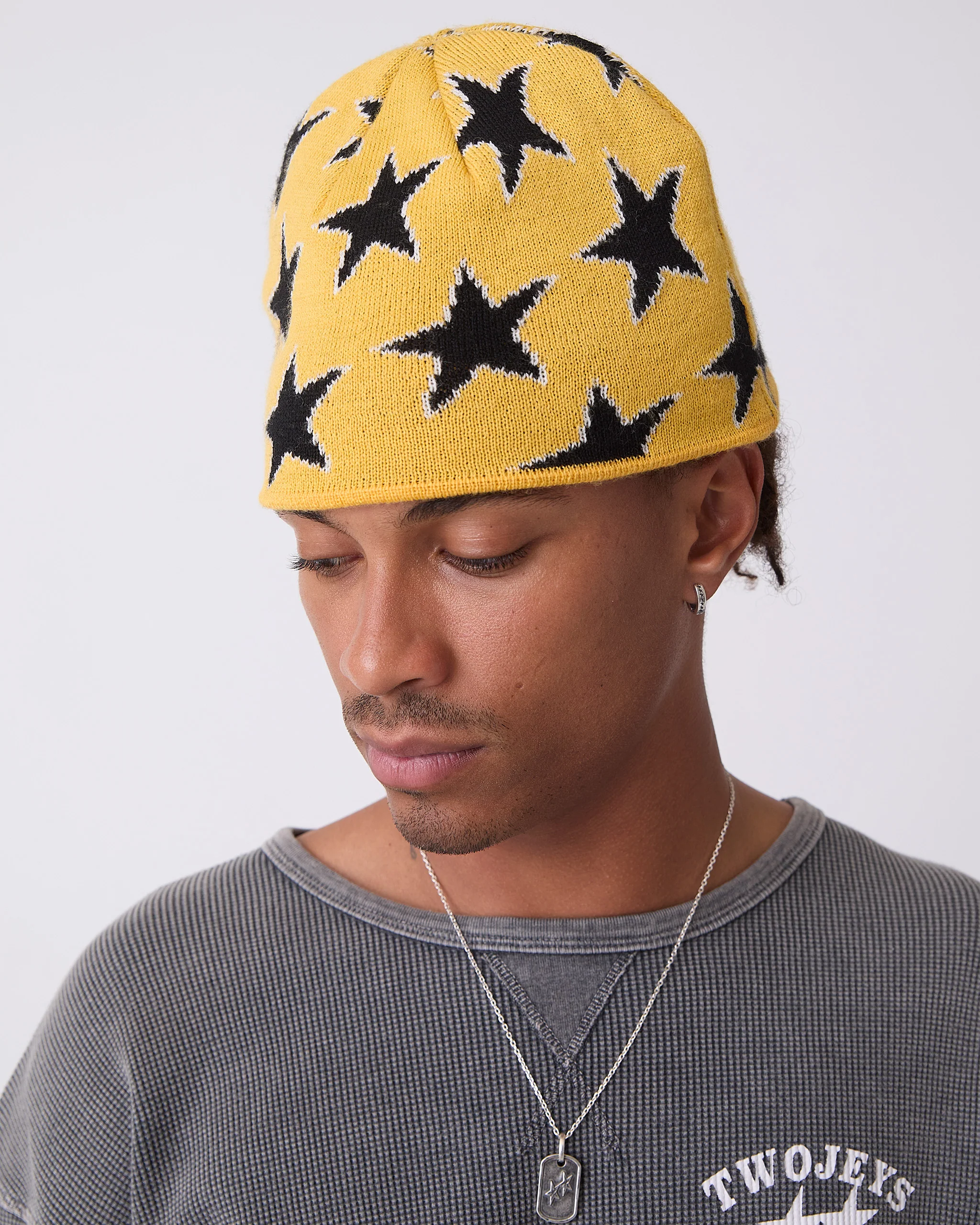Yellow All-over Stars Beanie - Image 4